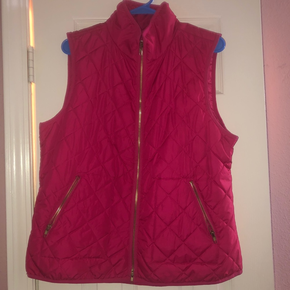 Hot pink vest ✨🌸